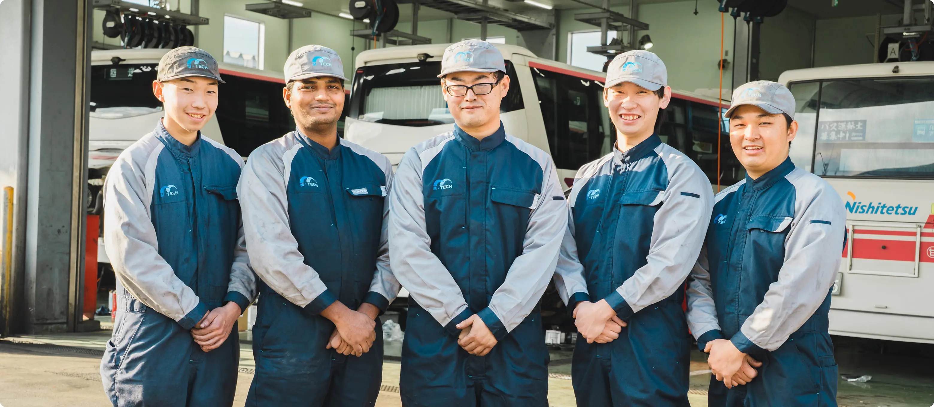 整備士の集合写真