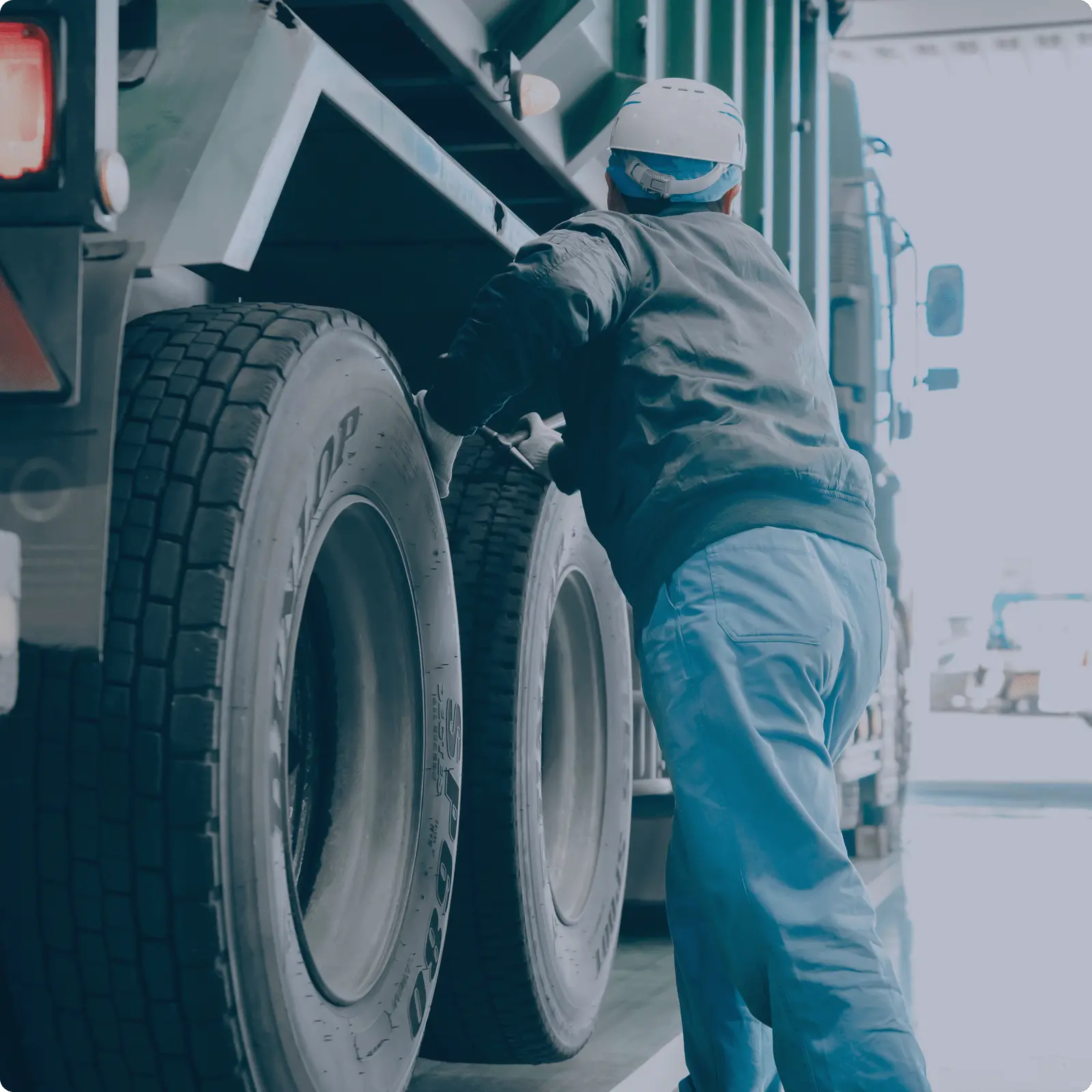 ロータリーにあるバス総合案内板