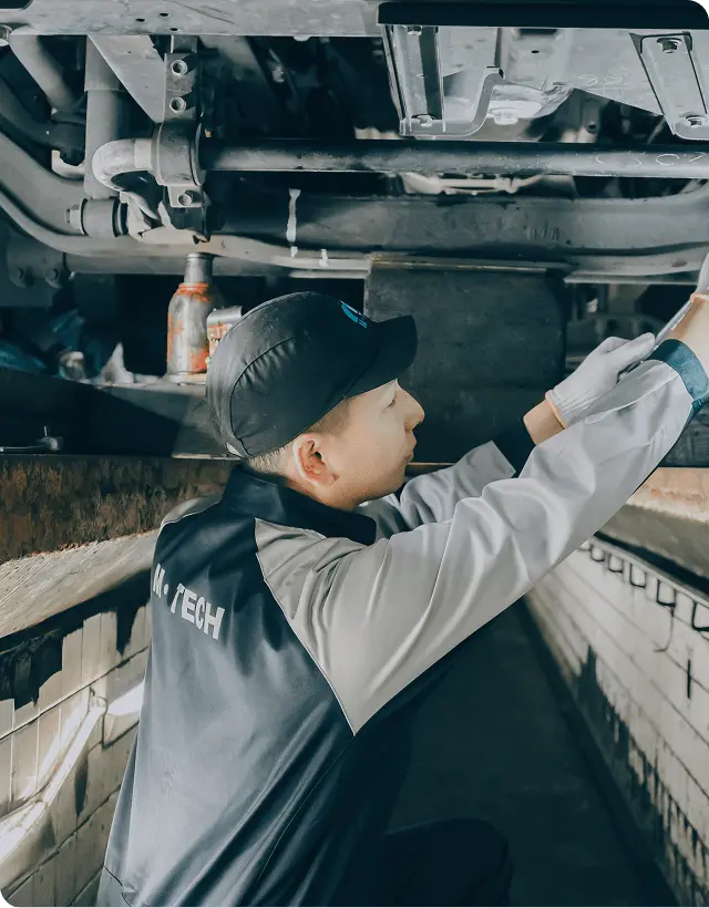 バス整備の様子